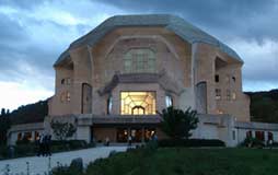 Goetheanum - Steineri antroposoofiausu peakirik, Šveits, Dornach.