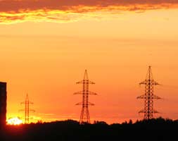 Elektriliinid söövad Päikese ära. Pilt: MV